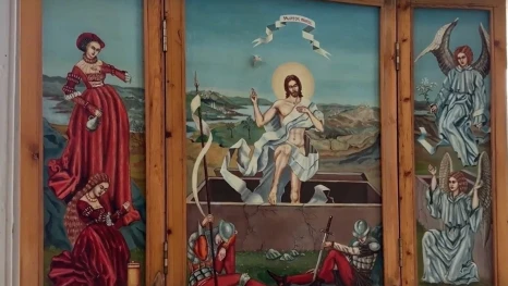 Астраханские полицейские вернули похищенный у церкви триптих