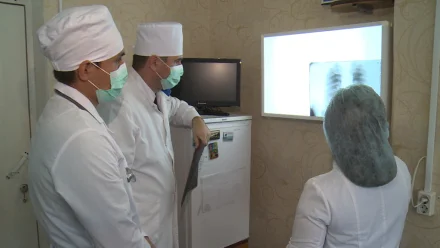 Енотаевская районная больница пополнилась новыми специалистами