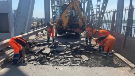 В Астрахани приступили к ремонту Старого моста