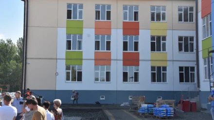 Депутаты проверили строящийся детский сад на 330 мест в Астрахани 