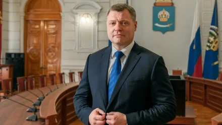 Игорь Бабушкин поздравил астраханцев с Первомаем