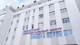 Врачи астраханского перинатального центра спасли роженицу и малыша