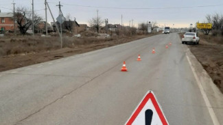 Под Астраханью 13-летняя девочка получила ушиб после наезда автомобиля