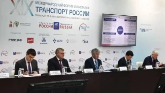 Игорь Бабушкин обсудил вопросы развития транспорта на заседании профильной комиссии Госсовета