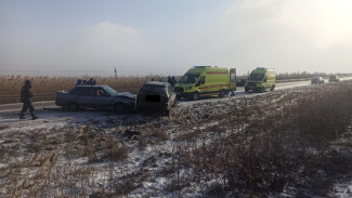 В Астраханской области в массовом ДТП пострадали 3 человека