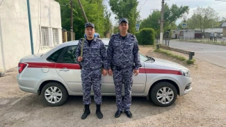 Под Астраханью росгвардейцы задержали ломившегося в школу мужчину