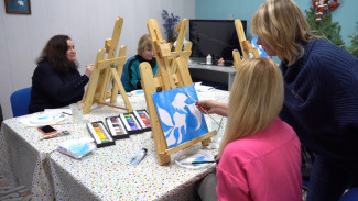 В Астрахани активно развивается творческая студия для женщин 