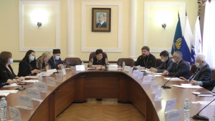 В Астрахани обсудили укрепление межэтнических и межнациональных отношений