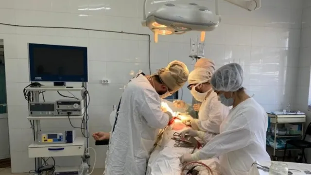 В Астрахани врачи спасли мужчину с ножевым ранением сердца