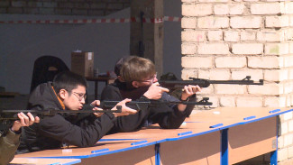 В Астрахани стартовали учебные сборы для десятиклассников