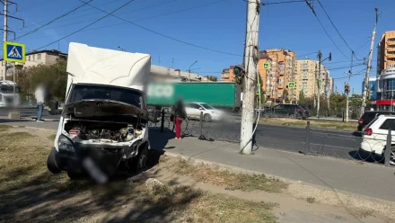 В Астрахани «Газель» въехала в толпу, есть пострадавшие