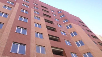 В Астрахани городские власти помогут с благоустройством проблемного дома 