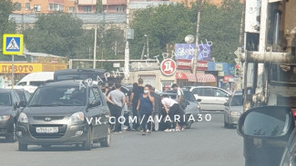 В Астрахани на улице Савушкина иномарка сбила 18-летнюю девушку