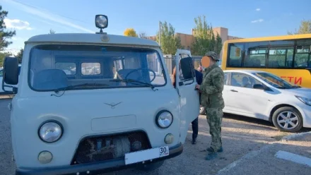 Астраханцы купили автомобиль УАЗ для бойцов СВО