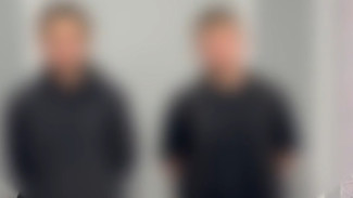 В Астрахани задержали двух вандалов, разгромивших остановку