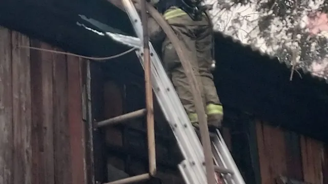 В Астрахани произошёл пожар в жилом доме на площади Карла Маркса
