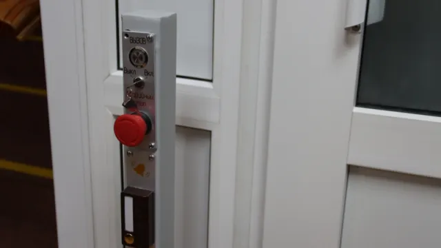 В Астрахани в школе-интернате для детей с ОВЗ открыли лифт