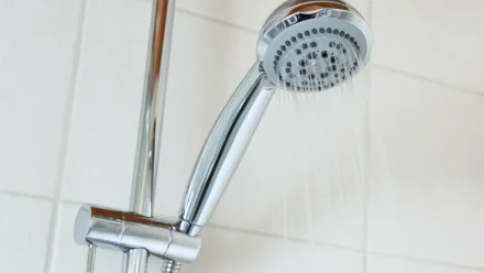 Астраханцев вновь предупреждают об отключении горячей воды