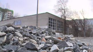 В Астрахани ремонт спортплощадок в нескольких школах затянулся на 2 года