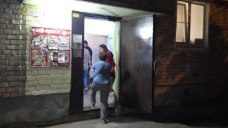 В Астрахани жильцов дома на Ляхова пустили в квартиры после обследования