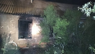 В Астраханской области на пожаре погиб пожилой мужчина 