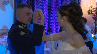 В Астраханском театре оперы и балета прошёл стилизованный ретробал