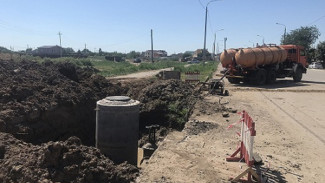 В Астрахани завершается ремонт водопровода в посёлке Советский