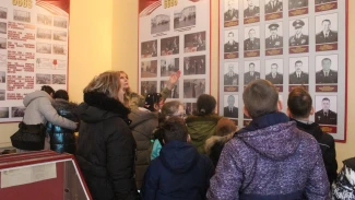 Астраханские росгвардейцы провели День открытых дверей для учеников 