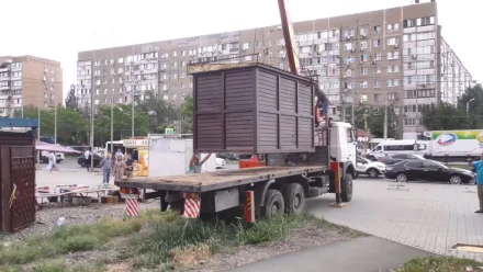 В Кировском районе Астрахани с начала 2021 года демонтировали 20 ларьков