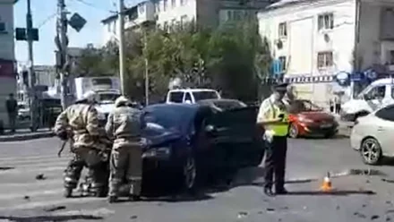 В Астрахани в ДТП на перекрестке серьёзно пострадали 4 человека