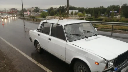 Под Астраханью водитель автомобиля сбил 58-летнюю велосипедистку