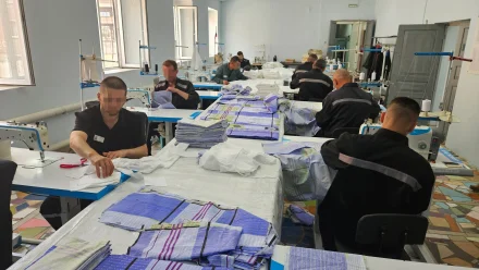 В швейных цехах в астраханских колониях запустили эксперимент по электронному нормированию