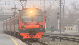 В Астрахани для дачников запустили пригородные поезда 