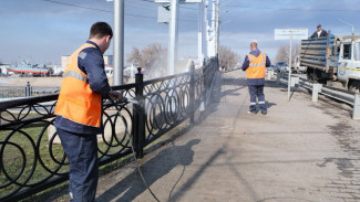 В Астрахани коммунальщики приступили к масштабной уборке города 