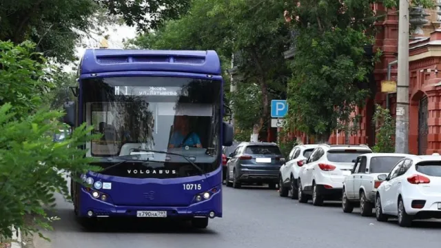 В Астрахани автобусный маршрут М1 продлят до посёлка Советский