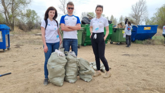 В Астрахани молодёжь завода сыграла в “Чистые игры”