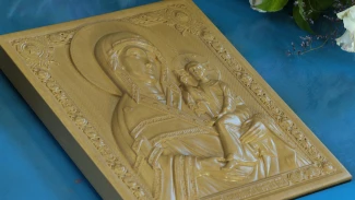 В астраханском храме появились иконы для незрячих и слабовидящих