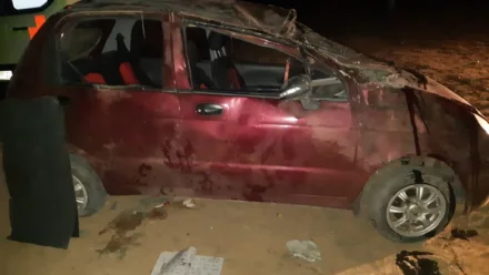 Под Астраханью при опрокидывании Daewoo Matiz пострадали 4 человека