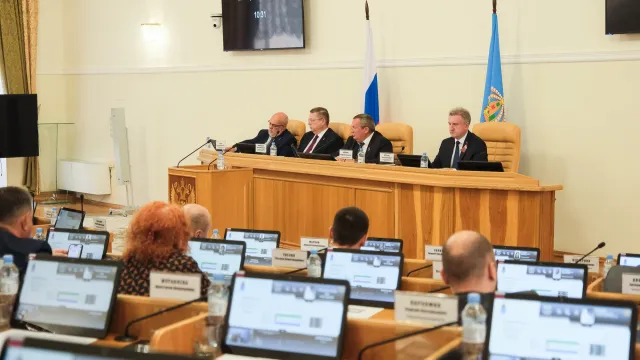 Дума Астраханской области приняла более 10 законопроектов