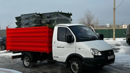 В Астраханской области установили первую партию современных евроконтейнеров