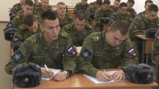 Астраханские студенты могут получить военный билет вместе с дипломом