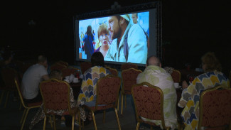 В Астрахани организовали кинопоказ под открытым небом