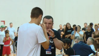 В Астрахани чемпионат ЮФО по боксу завершился мастер-классом от именитых спортсменов