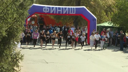 В центре Астрахани прошла легкоатлетическая эстафета