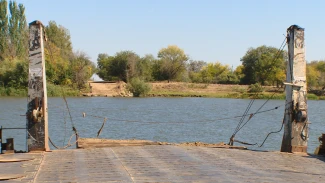 Под Астраханью перестала работать паромная переправа