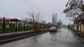 В Астрахани рядом с новым детсадом отремонтировали улицу Социалистическую 