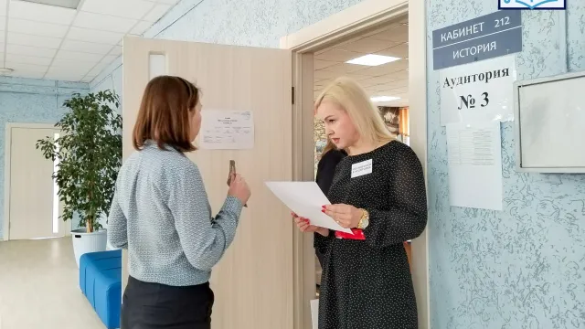 В Астрахани более 240 родителей написали ЕГЭ по математике