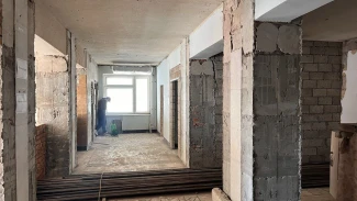 В Астрахани продолжается капремонт отделения городской поликлиники № 2