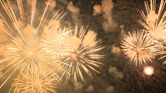 Нужен ли запрет на запуск пиротехники в Астрахани на Новый год