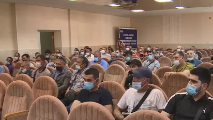 Астраханские работники газового предприятия обсудили с представителями духовенства воспитание детей